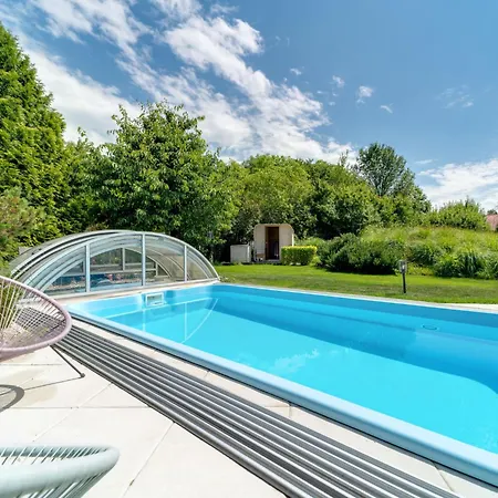 Apartmán W Starym Sadzie By Interhome Vratislav