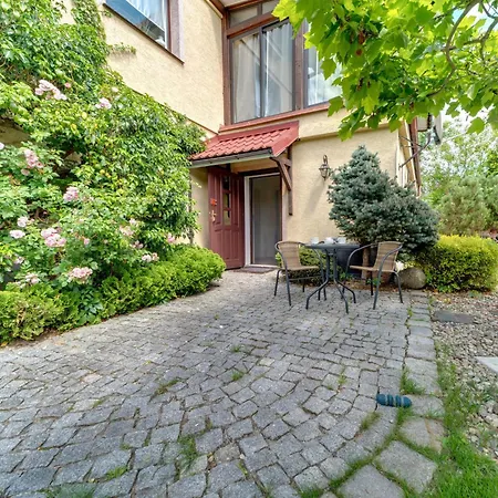 Apartmán W Starym Sadzie By Interhome *