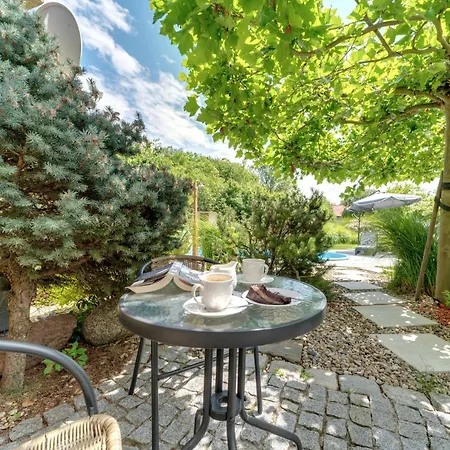 Apartmán W Starym Sadzie By Interhome *