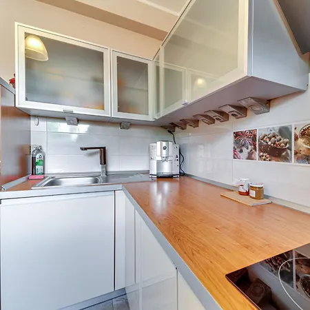 Апартаменты W Starym Sadzie By Interhome *