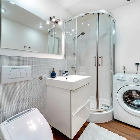 Апартаменты W Starym Sadzie By Interhome Вроцлав