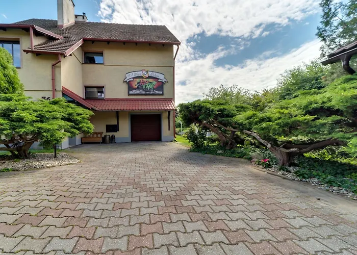 公寓 W Starym Sadzie By Interhome *