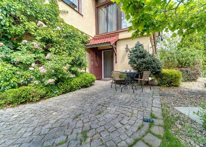 公寓 W Starym Sadzie By Interhome *