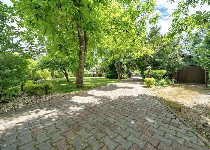 W Starym Sadzie By Interhome 公寓